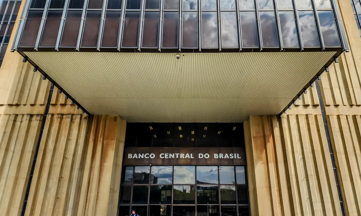 BC reforça segurança em transferências eletrônicas para exterior