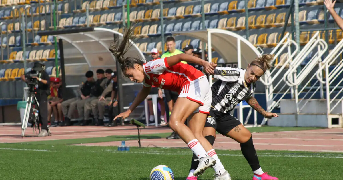 Melhor visitante, Inter enfrenta Santos pelo Brasileirão Feminino