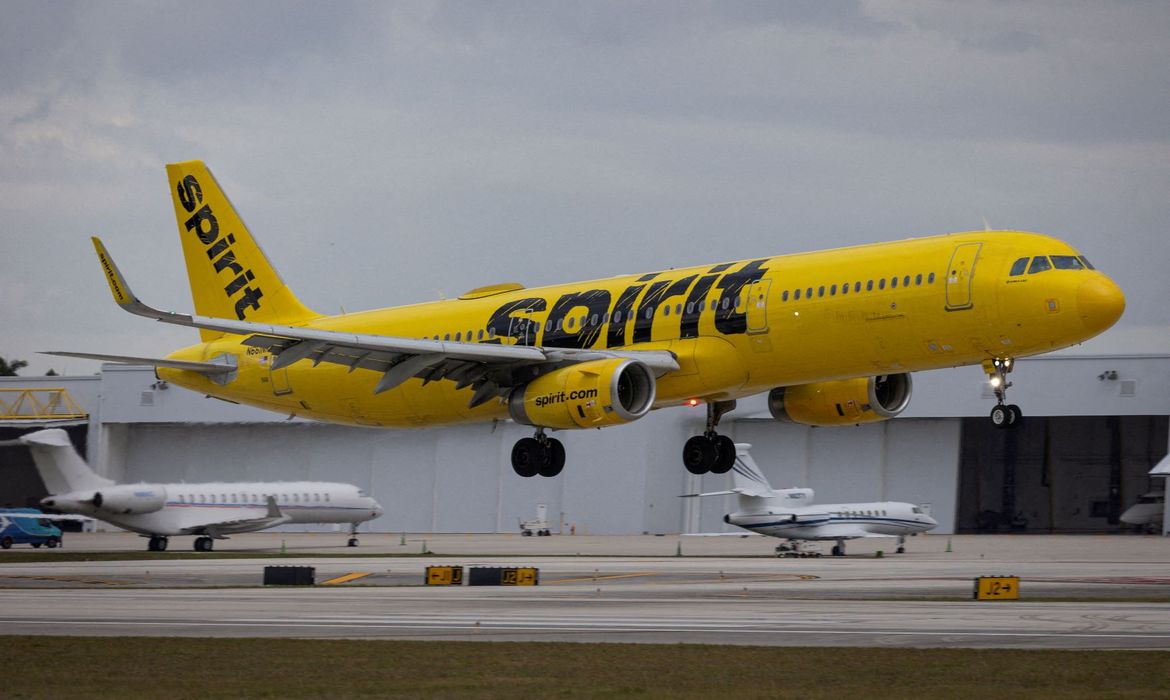 Após colapso da Spirit, autoridade descarta resgate da companhia aérea