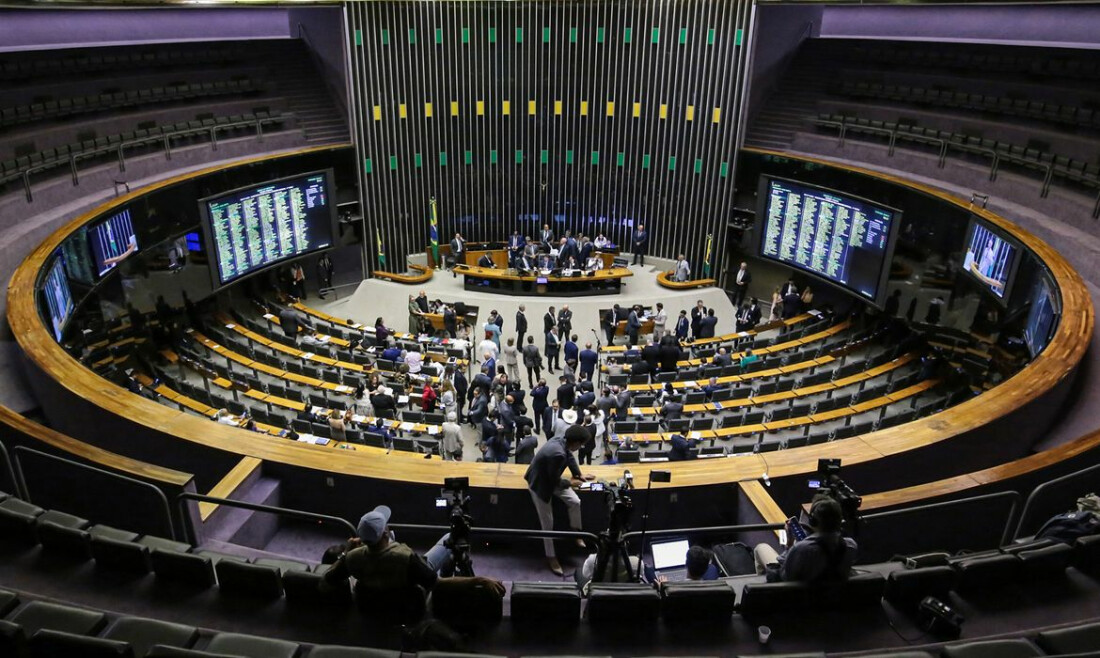 Câmara inicia análise de projeto sobre exploração de minerais críticos
