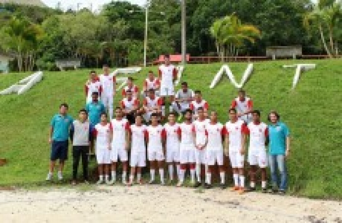Vila "esquece" rivalidade e "abraça" o União