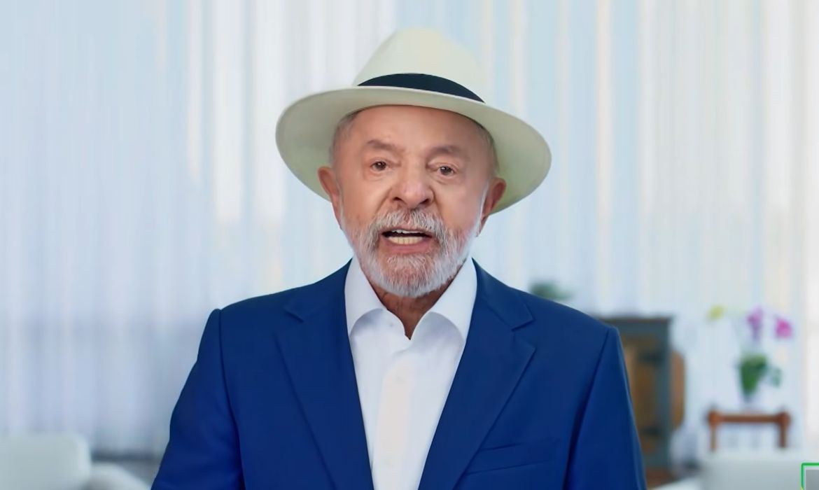 "É um caso de polícia", diz Lula sobre relação entre Flávio e Vorcaro