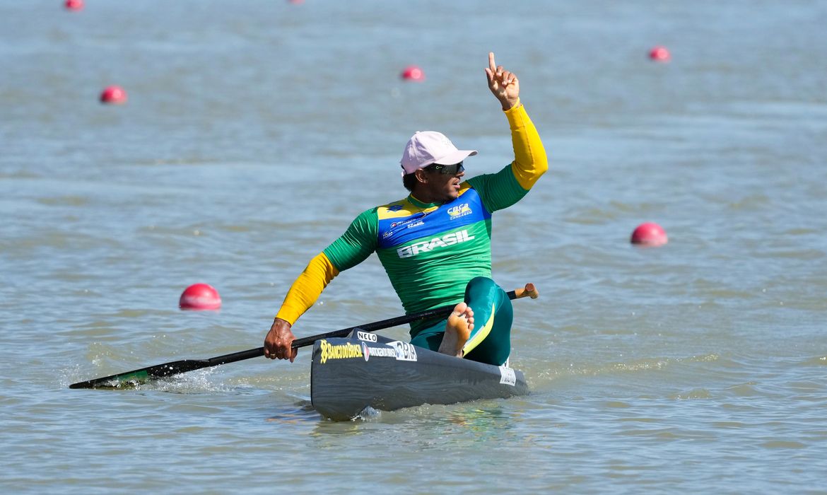Brasil leva dois ouros na Copa do Mundo de canoagem e paracanoagem