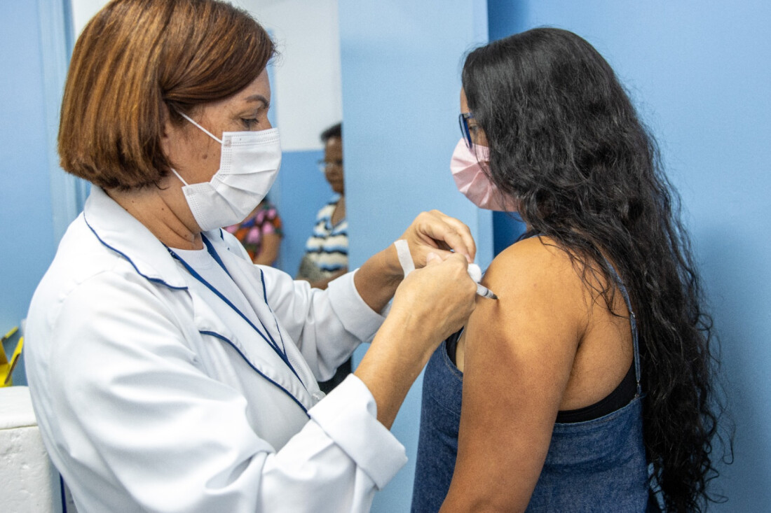 Vacinação contra a dengue é ampliada para pessoas de 59 anos em Itaquá