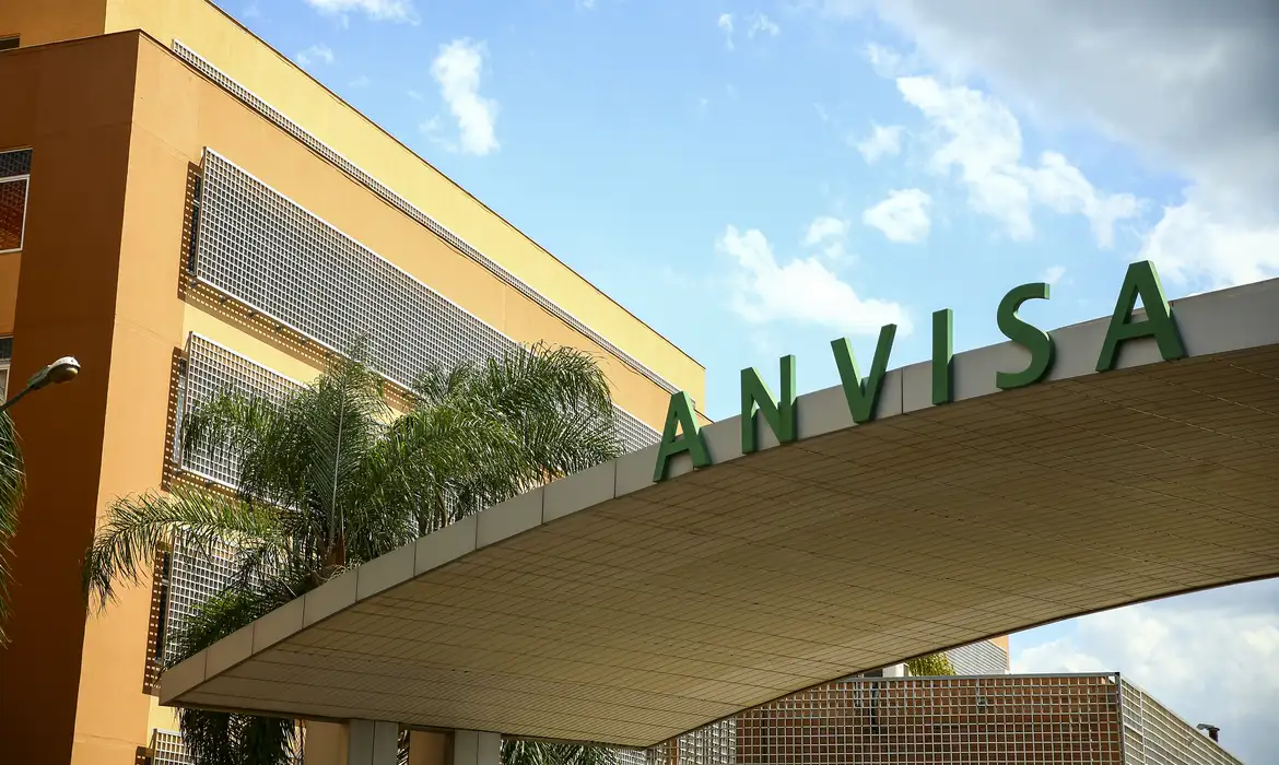 Anvisa suspende corticoide e remédio para colesterol; veja quais lotes