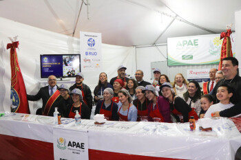 Quermesse da Festa do Divino tem mais de 130 pratos preparados por 28 entidades