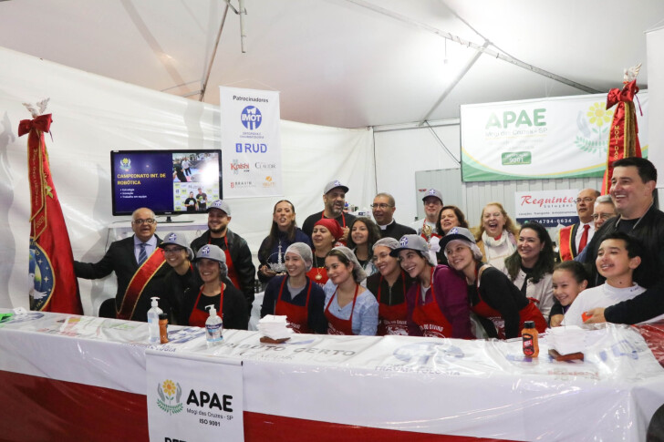 Quermesse da Festa do Divino tem mais de 130 pratos preparados por 28 entidades