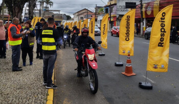Ação do Maio Amarelo atende 2 mil motociclistas em Mogi das Cruzes