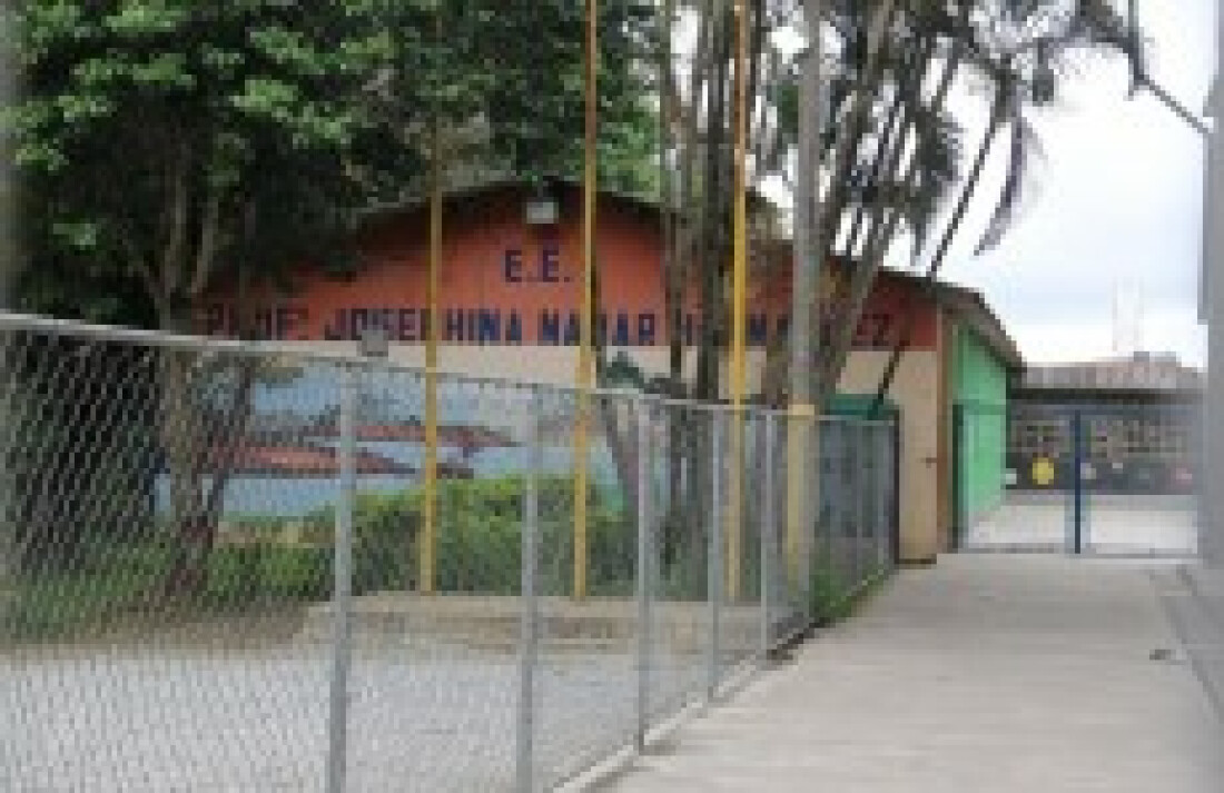 Homem invade escola e acaba preso após dormir no local