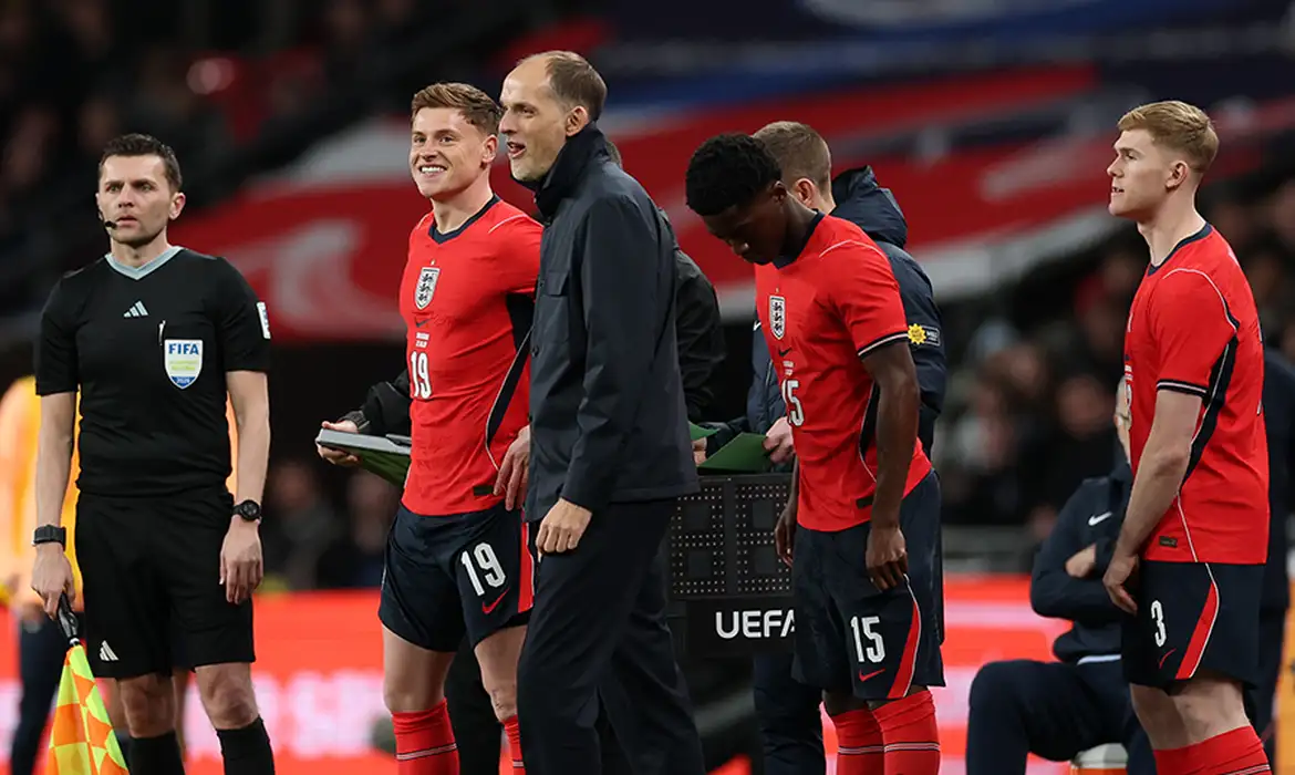 Inglaterra deixa Foden e Palmer fora dos convocados para Copa do Mundo