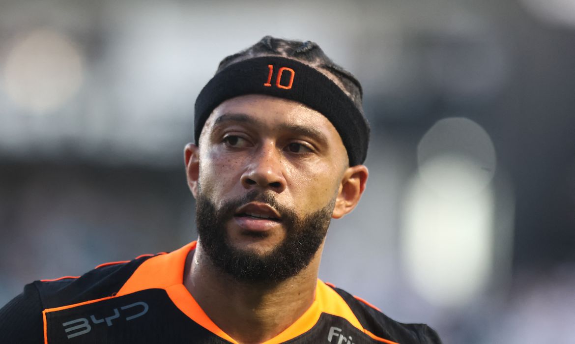 Seleção da Holanda aposta em Memphis Depay e Timber para Copa do Mundo