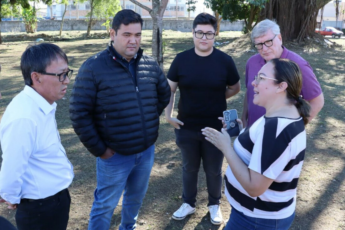 Prefeito anuncia abertura de licitação para construção de escola na Vila Urupês