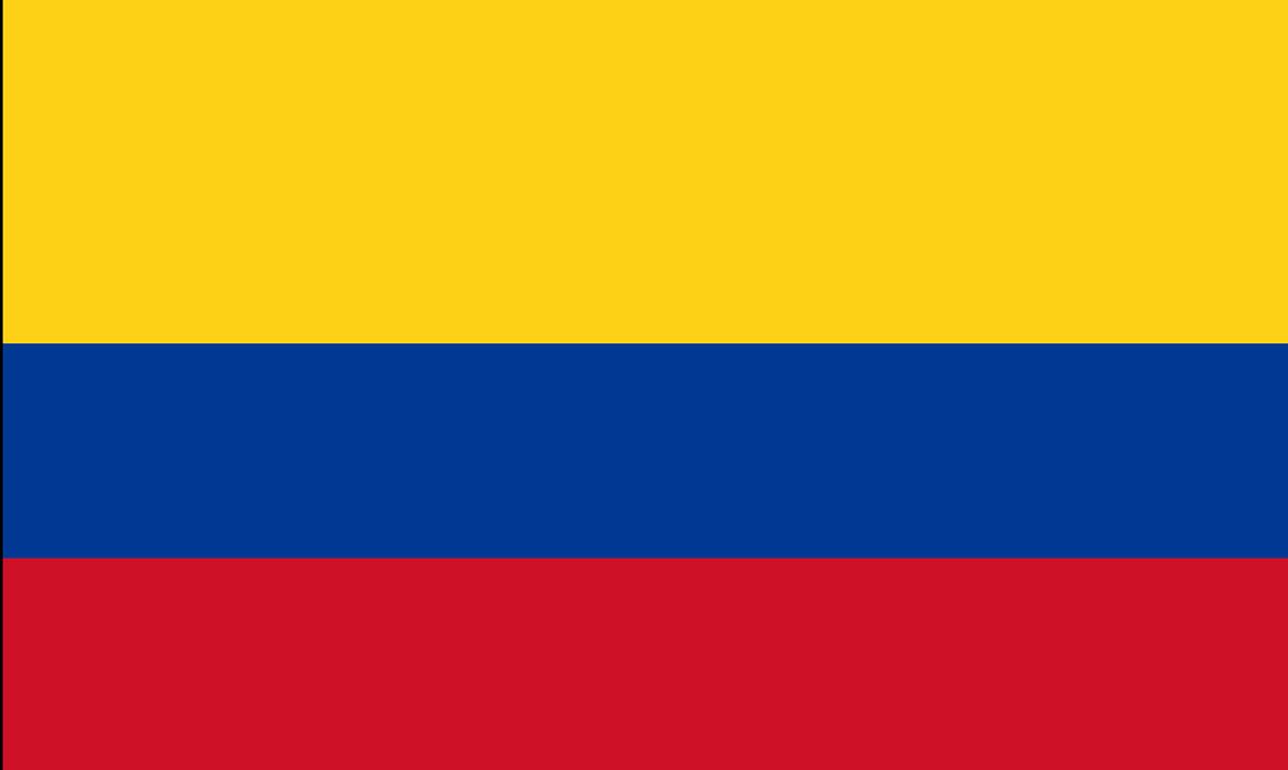 Colombianos vão às urnas em disputa acirrada entre esquerda e direita