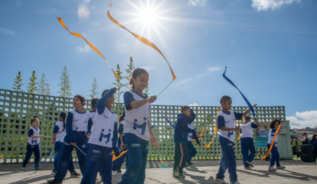 Cerca de 1,2 mil estudantes da rede municipal participam do Dia Mundial do Brincar