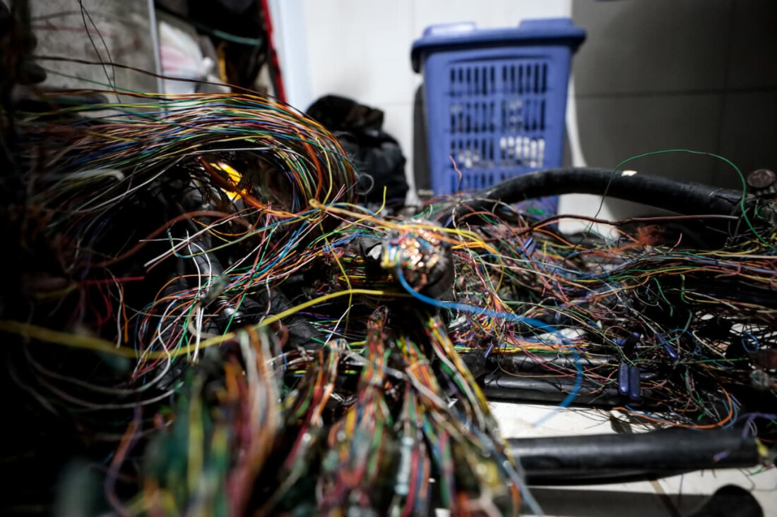 GCM apreende 1,4 tonelada de fios furtados e prende dois por receptação