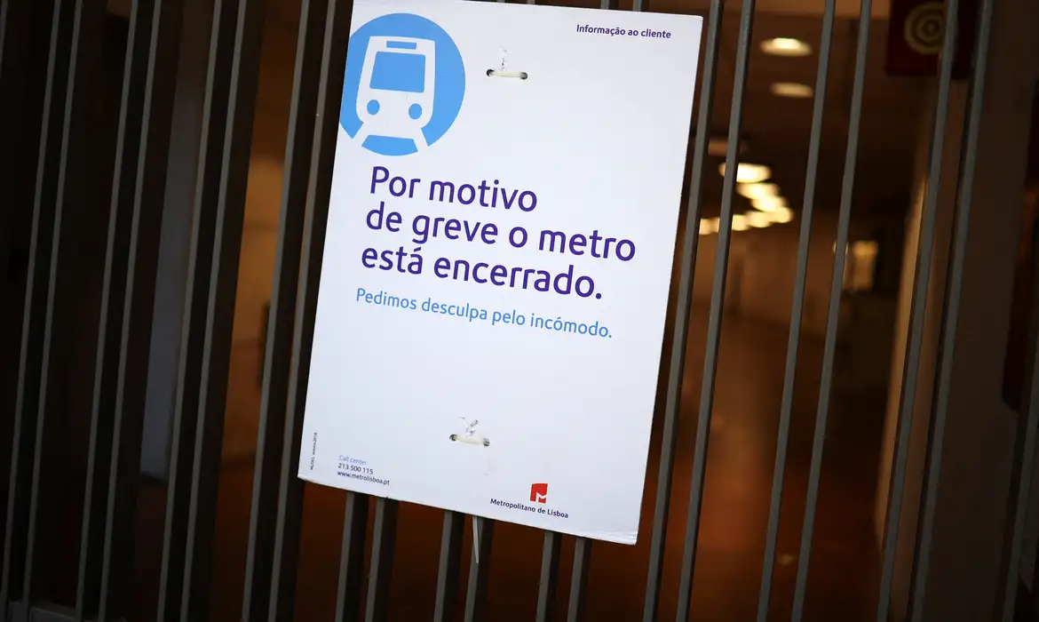 Portugal: greve geral contra reforma trabalhista paralisa trens e voos