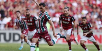 Fluminense bate Flamengo e dorme na vice-liderança do Brasileiro