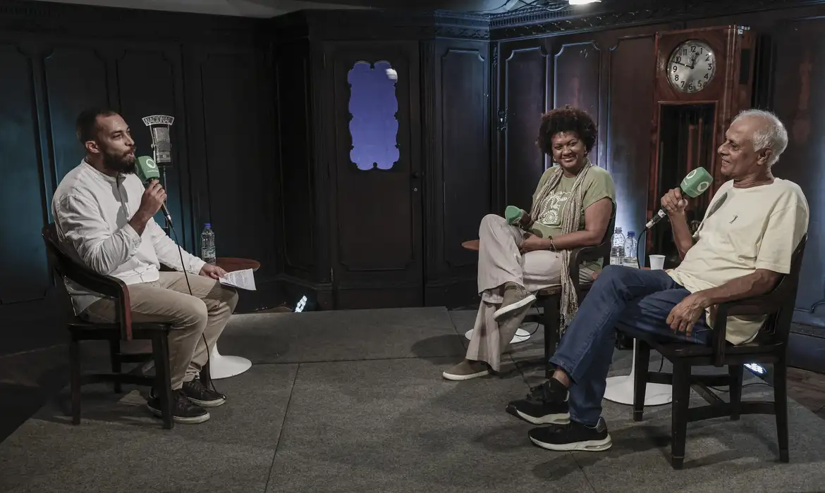 Rádio Nacional estreia documentário de 90 episódios sobre os 90 anos