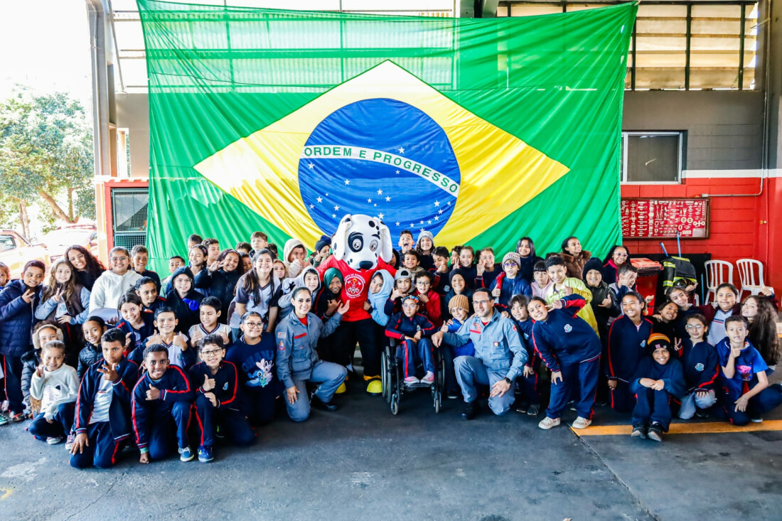 Cerimônia marca formatura de 187 alunos no programa ‘Bombeiro na Escola’