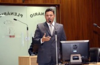 Câmara cobra informações sobre reorganização escolar