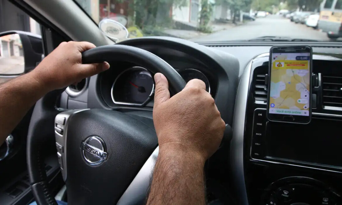 Motoristas de app têm maior risco de endividamento, alerta TST