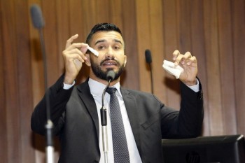 Caio apresenta projeto que isenta IPTU de imóveis sustentáveis