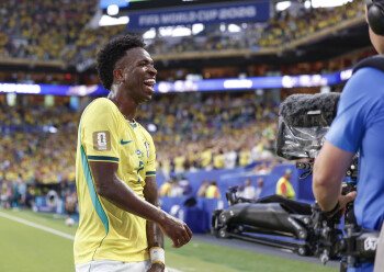 Vini Jr. assume artilharia da era Ancelotti e repete feitos de Rivaldo, Jairzinho, Romário e Ronaldo em Copas