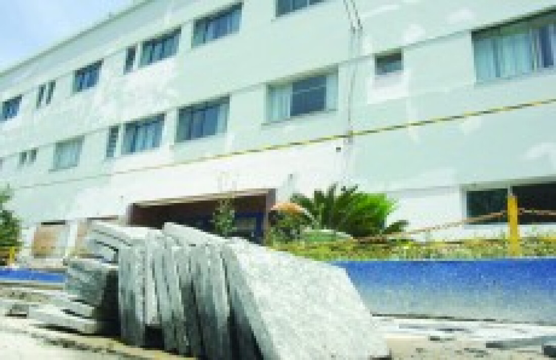 Inauguração de hospital segue sem data definida