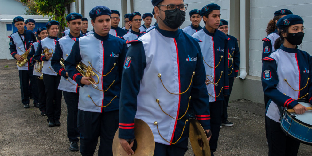 Fanfarra da Guarda Mirim recebe novos uniformes