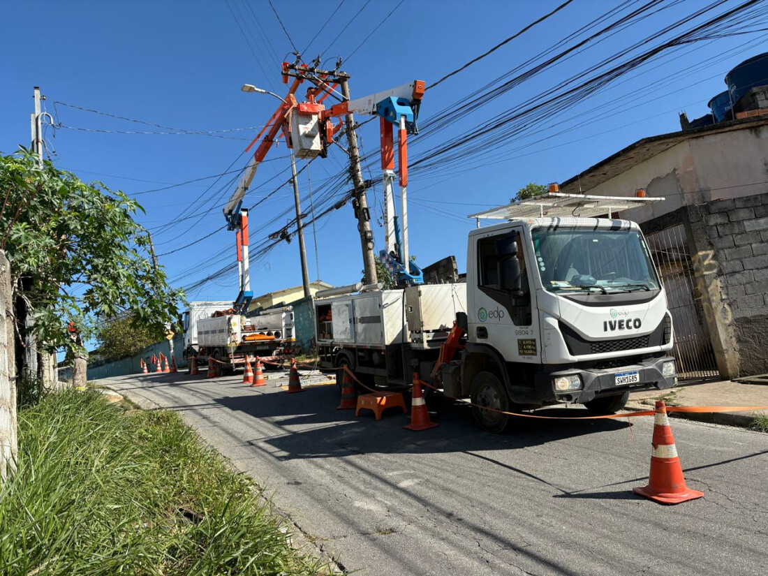 EDP realiza mutirão técnico preventivo na rede elétrica de bairros de Ferraz