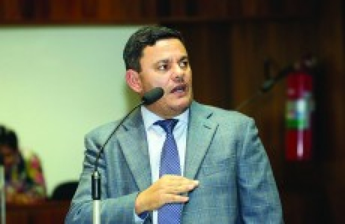 Araújo anuncia duas reuniões: habitação e dirigente