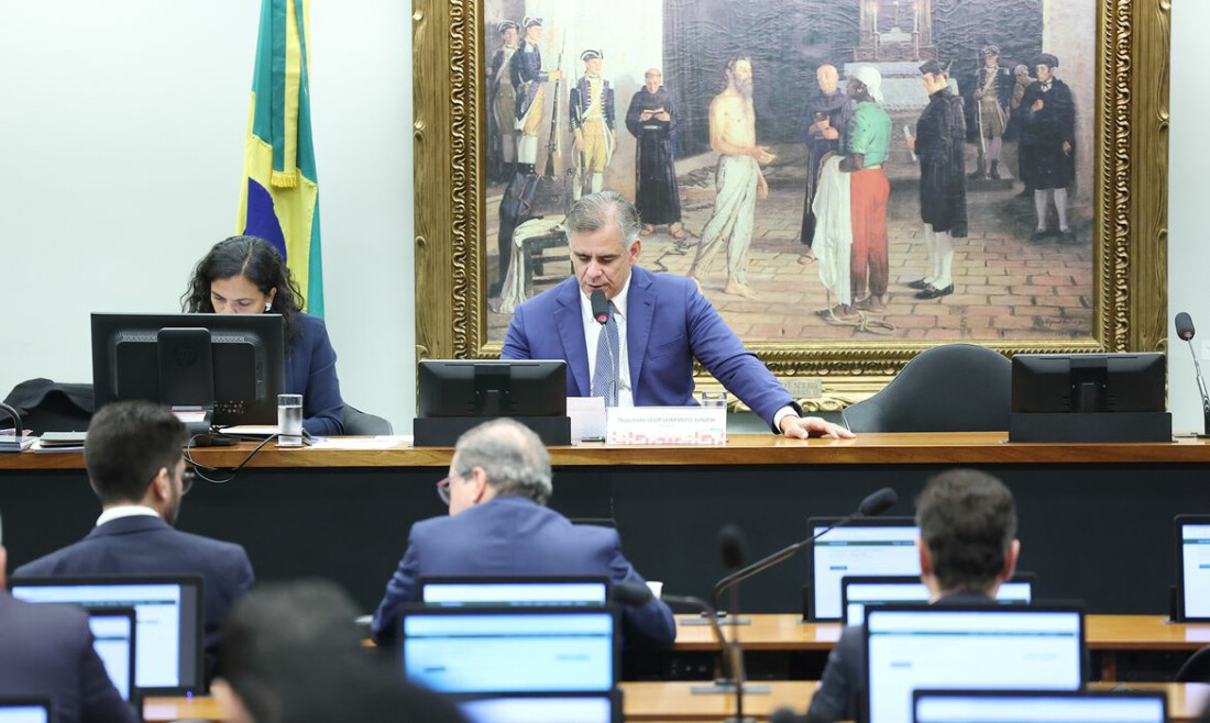 CCJ da Câmara aprova fim da aposentadoria como punição para juízes