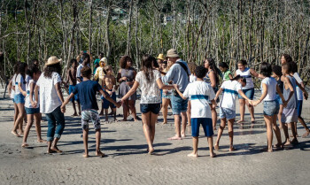 Projeto de música e valorização do mangue conscientiza alunos no Rio