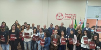 Faculdade Piaget de Suzano entrega 20 bolsas de estudos