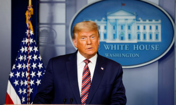Trump diz que retomará bloqueio ao Irã e taxará em 20% cargas em Ormuz
