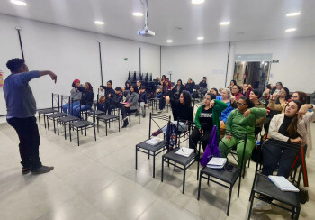 Itaquá recebe inscrições para 250 vagas em curso de Libras até o dia 24