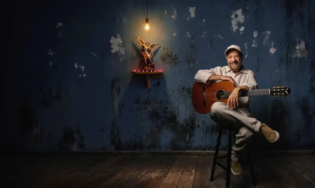 Cantor e compositor João Bosco completa 80 anos