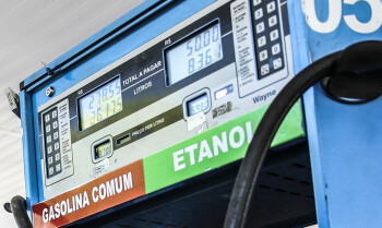 Conselho aprova aumento do teor de etanol na gasolina por 180 dias