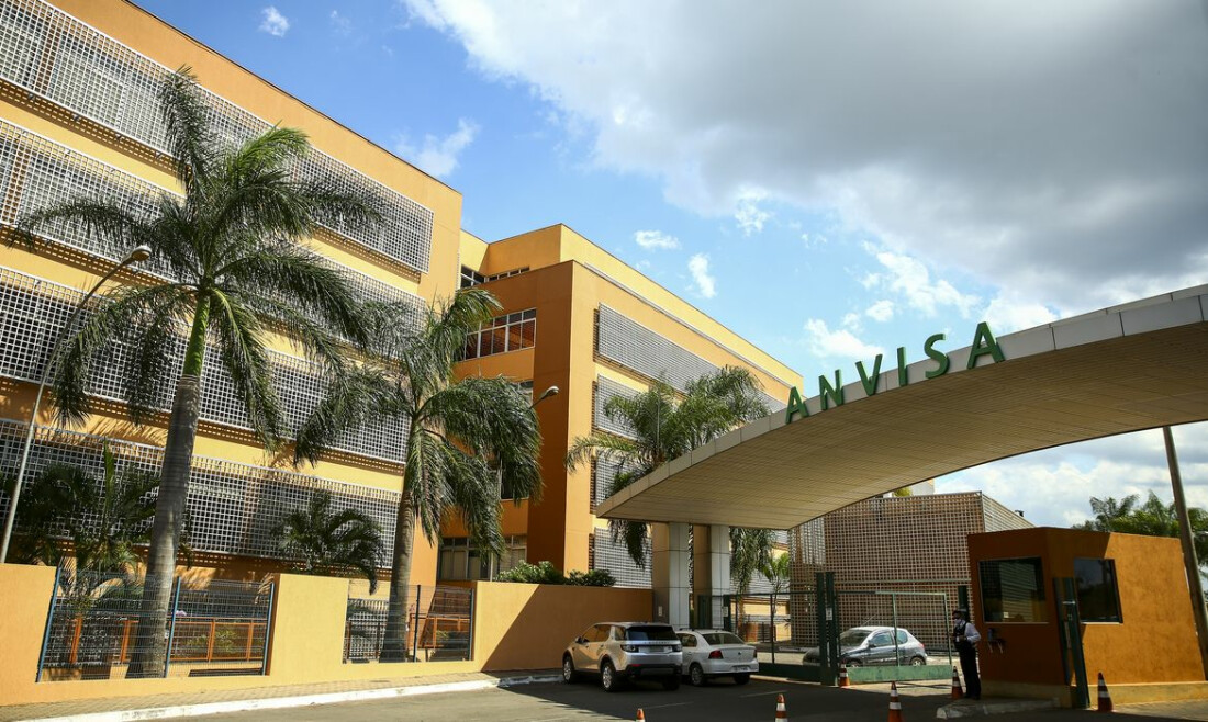 Anvisa suspende venda de energético Mister Hemp