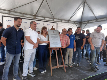 Prefeitura entrega revitalização da Praça Kaizuka em César de Souza