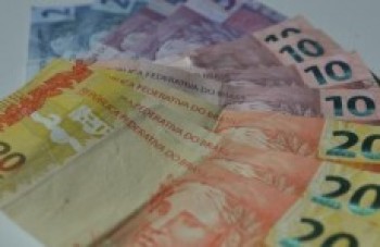 Pagamento do 13º salário deverá injetar R$ 173 bilhões na economia, diz Dieese