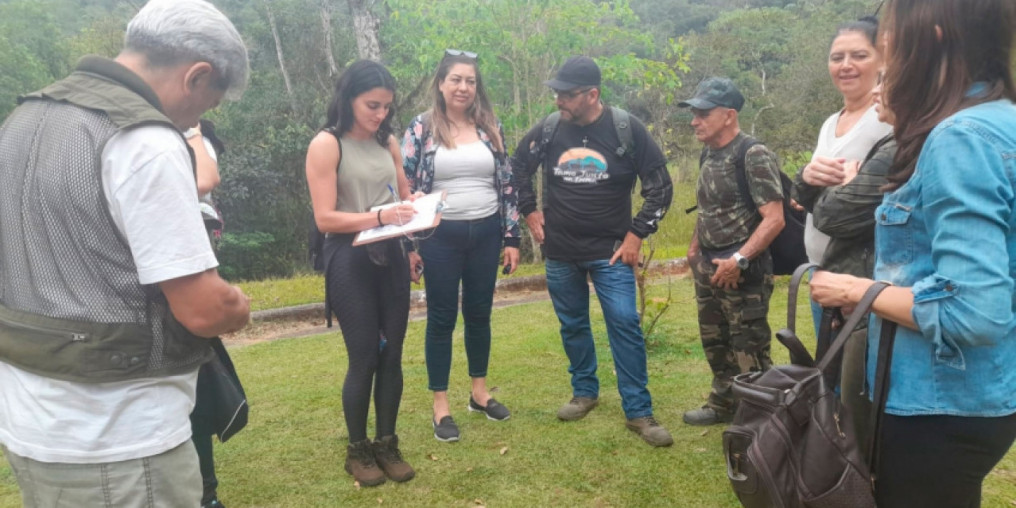 Educadores Ambientais desenvolvem atividade