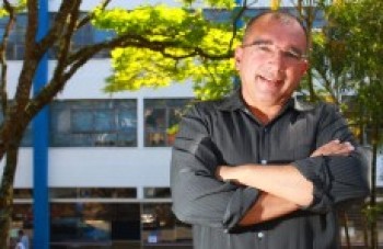 Jornalista Castro Alves receberá o título de Cidadão Mogiano