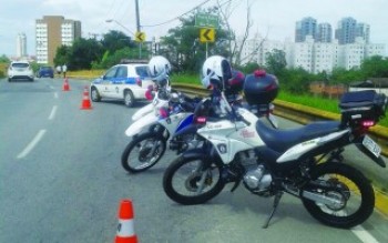 Corpo de mulher é achado no Tietê