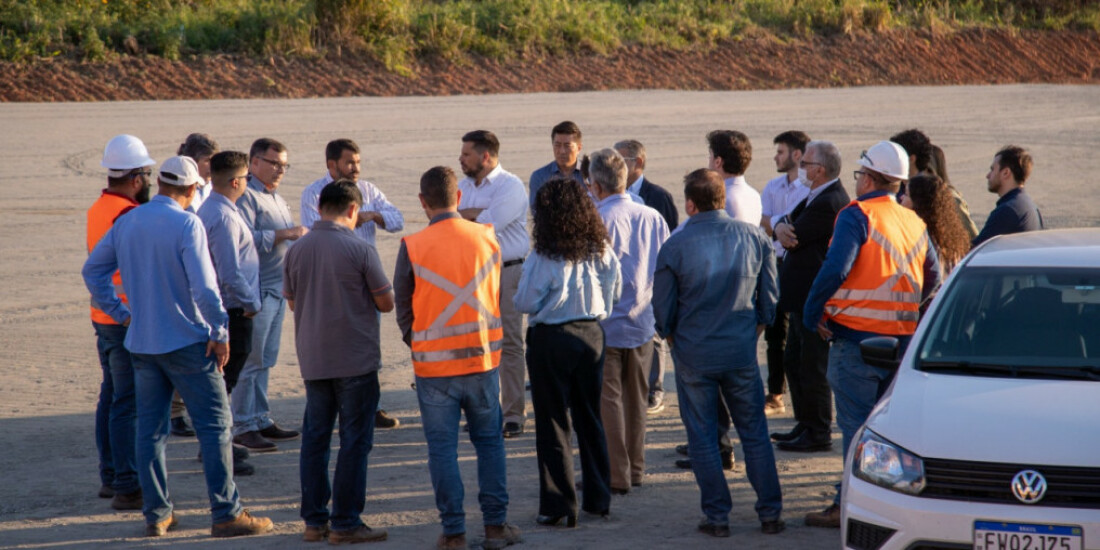 Executivos da CAF avaliam projetos e vistoriam obras