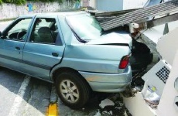 Motorista entra na contramão e atropela motociclista: