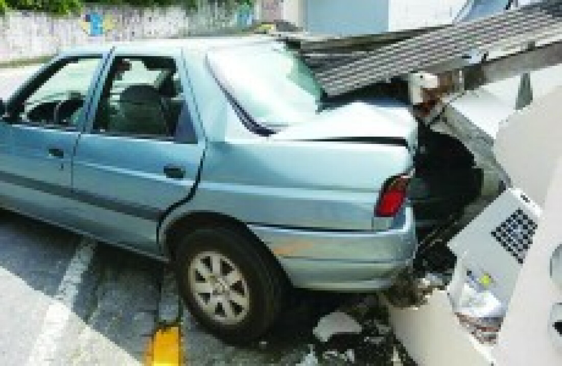 Motorista entra na contramão e atropela motociclista: