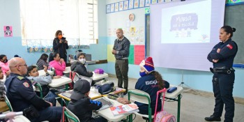 Escola recebe projeto de conscientização