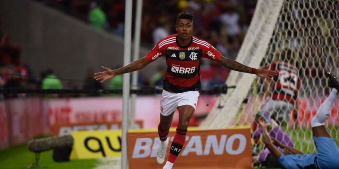 Bruno Henrique garante vitória do Flamengo sobre o Athletico-PR