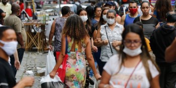Brasil registra 155 mortes e 13,4 mil novos casos de covid-19 em 24h